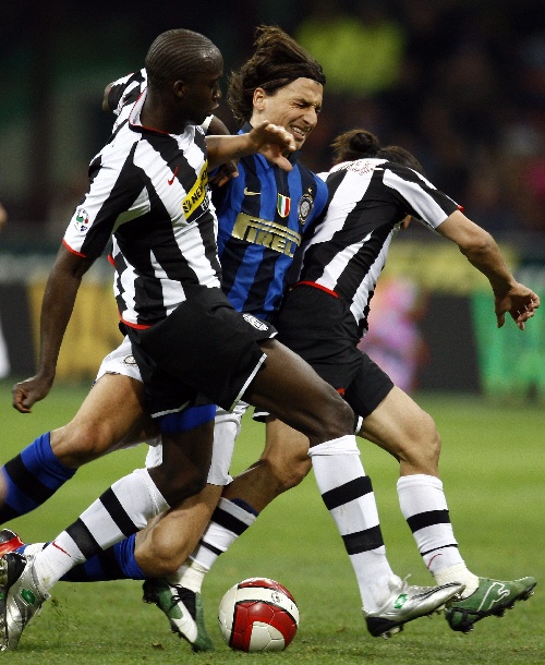 英媒：如果斯洛特下课，利物浦可能让杰拉德担任临时主帅