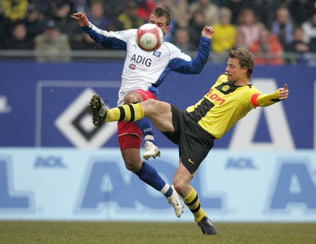 官方：库拉索归化23岁荷兰前锋汉森，他曾夺得世少赛金靴奖