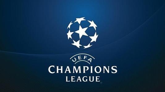 中超赛场争议判罚：VAR判罚引发讨论,